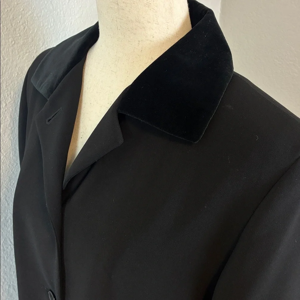 Gallery Long Lined Black Coat Velvet Collar Button Up Size 6 - Picture 2 of 11